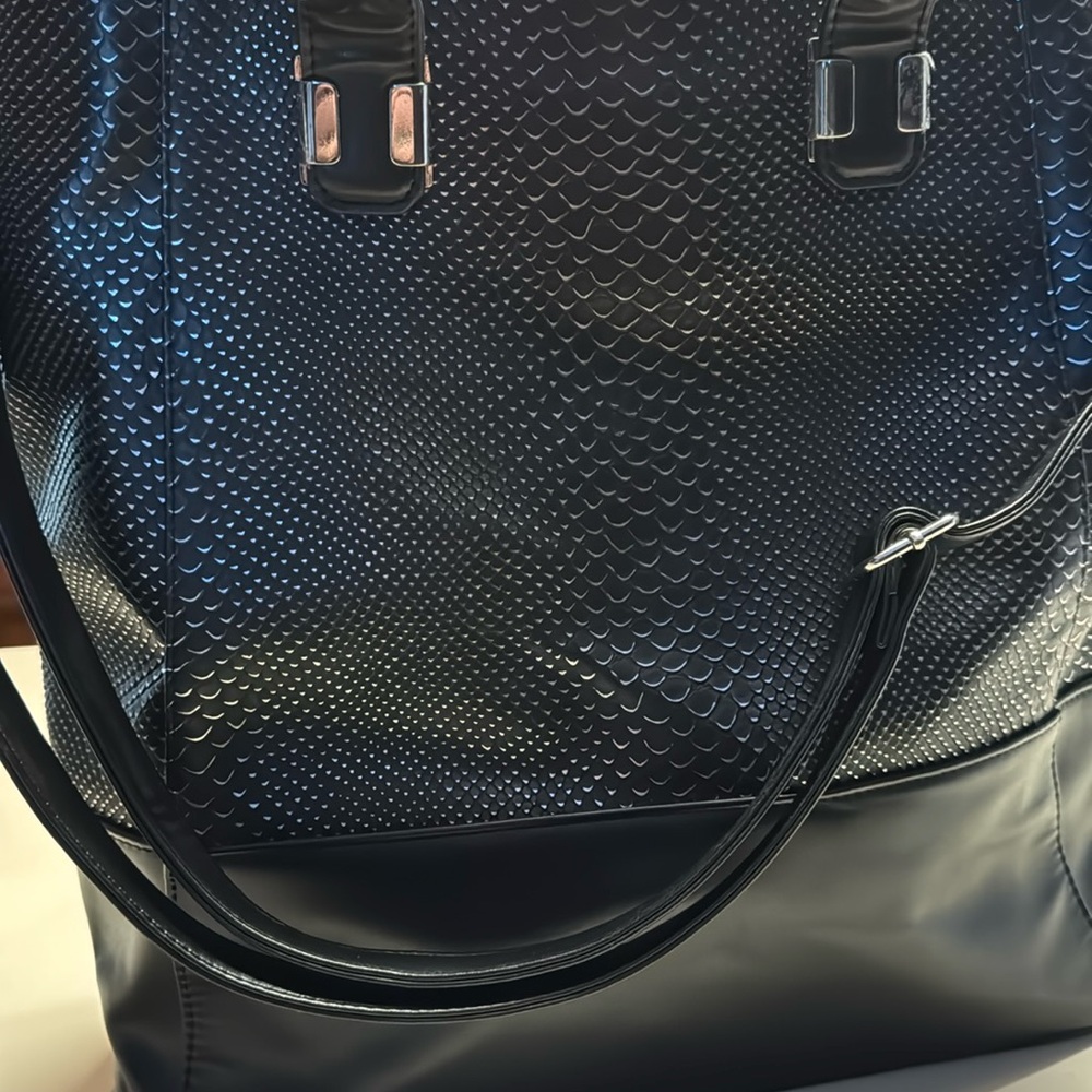 Marlon Black & Silver Tote/Shoulder Bag NWOT - Picture 3 of 8